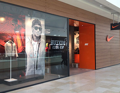 Impresion vinilo escaparate tienda Nike Madrid Impresion vinilo escaparate tienda Nike Madrid